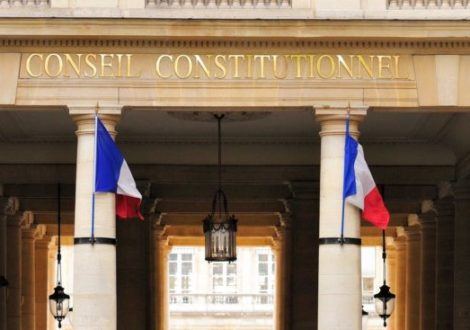 Les paquets neutres : conformes à la Constitution